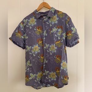 O’Neill button down perfect for aloha friday🤙